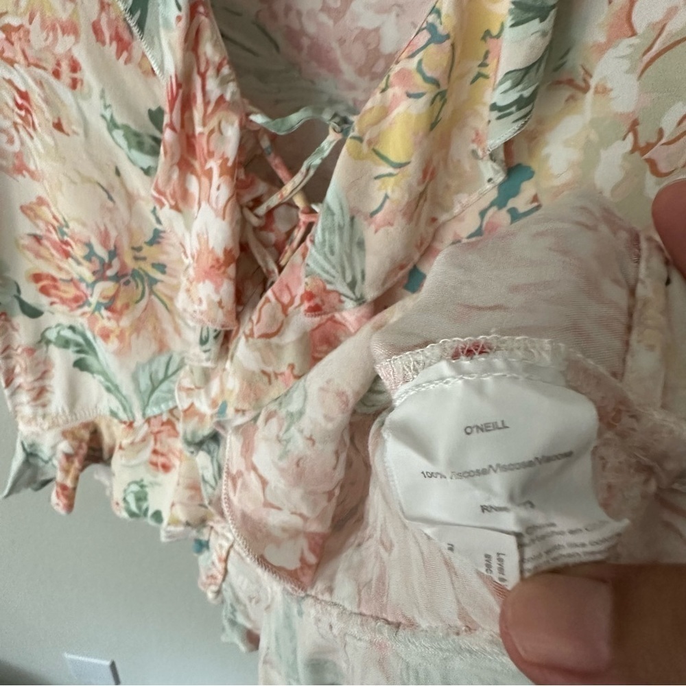 O’Neill Avila Top Ruffle Floral Front Tiel Size XS - Picture 8 of 12